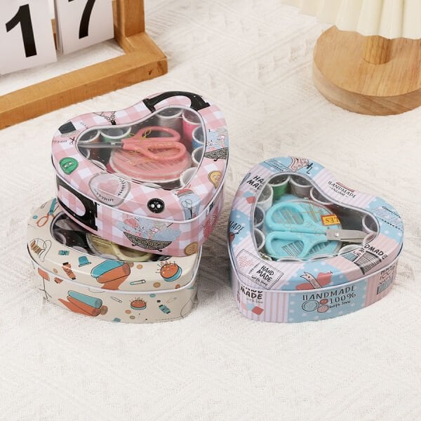 Kalpli Metal Kutulu Dikiş Seti